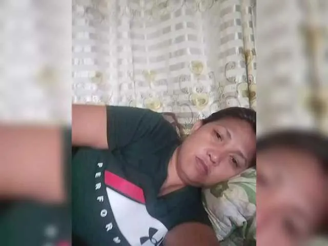 YasmienAtos – webcam model profile photo Image 11