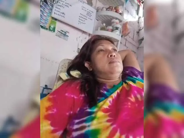 YasmienAtos – webcam model profile photo Image 15