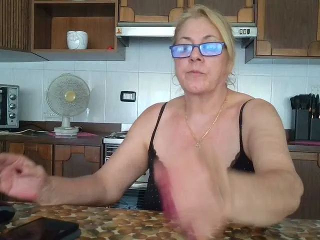 LeslyAnderson – webcam model profile photo Image 11