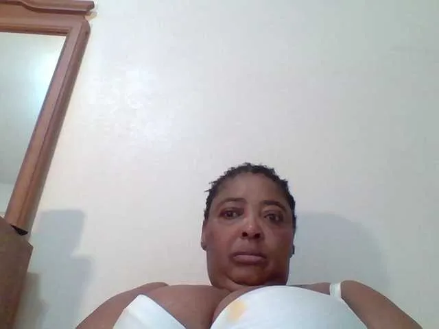 emma05 – webcam model profile photo Image 19