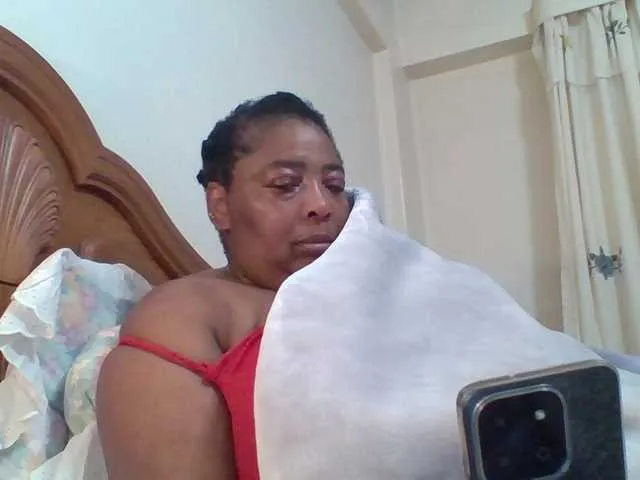 emma05 – webcam model profile photo Image 7