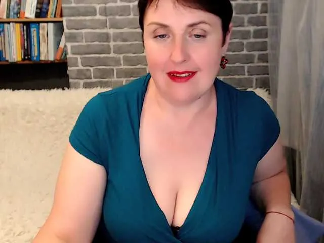Alina_Vibe_Me – webcam model profile photo Image 2
