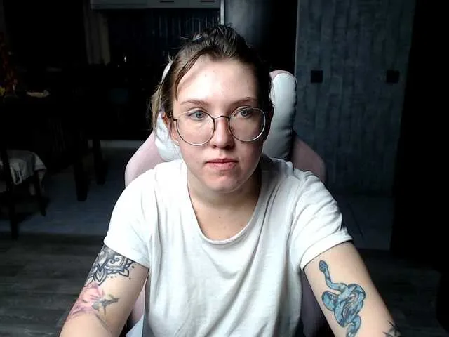 HotSilli152 – webcam model profile photo Image 12