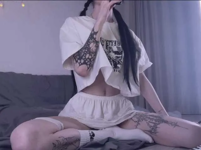 AndreaKalo – webcam model profile photo Image 17