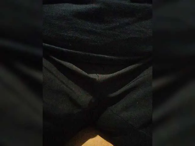 Evie – webcam model profile photo Image 4
