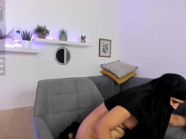 YasmienAtos – webcam model profile photo Image 15