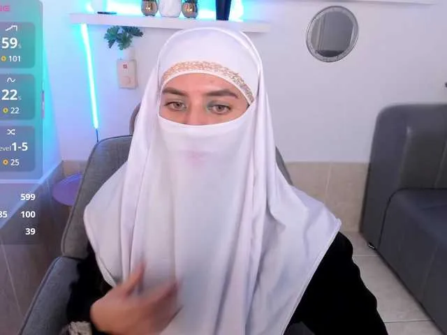 YasmienAtos – webcam model profile photo Image 5