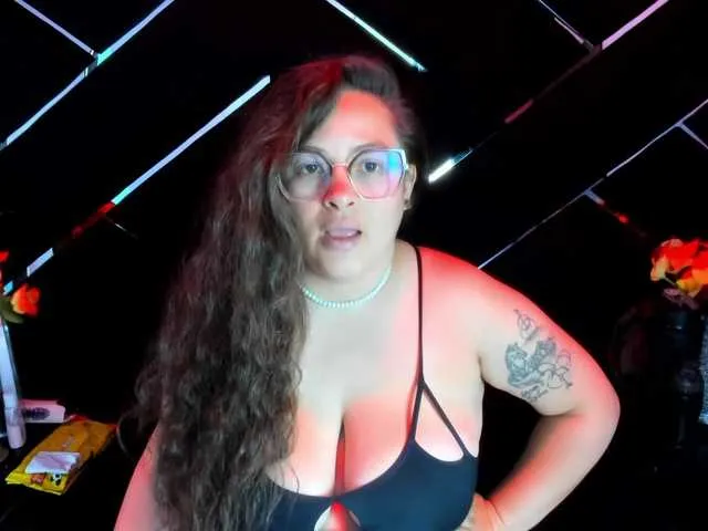 zizi_public – webcam model profile photo Image 9
