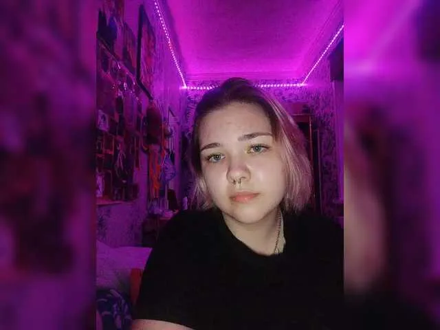 Sarauwu – webcam model profile photo