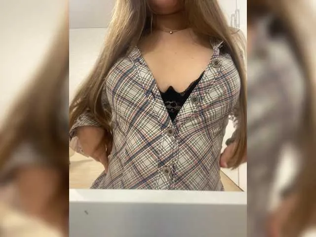SarraFox – webcam model profile photo