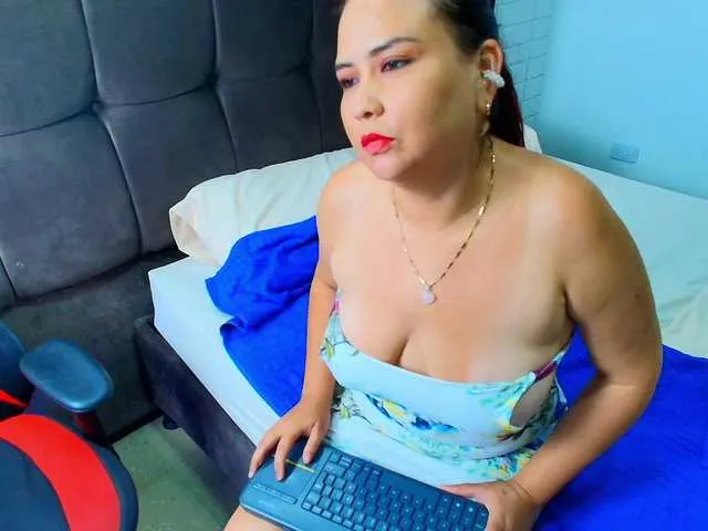 ScarlettBoobs- Image 3
