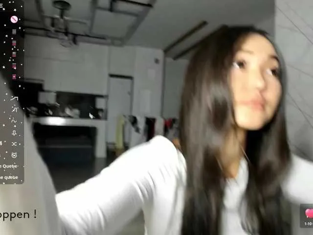 SpicyQueenX69 – webcam model profile photo Image 18