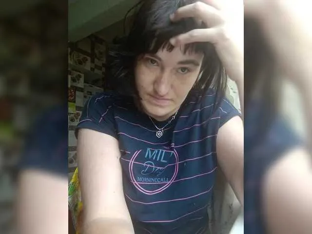 ErzabelLew – webcam model profile photo Image 11