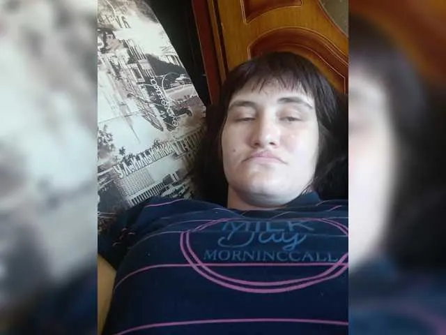 ErzabelLew – webcam model profile photo Image 18