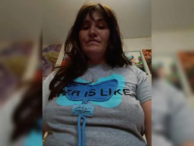 ErzabelLew – webcam model profile photo Image 6