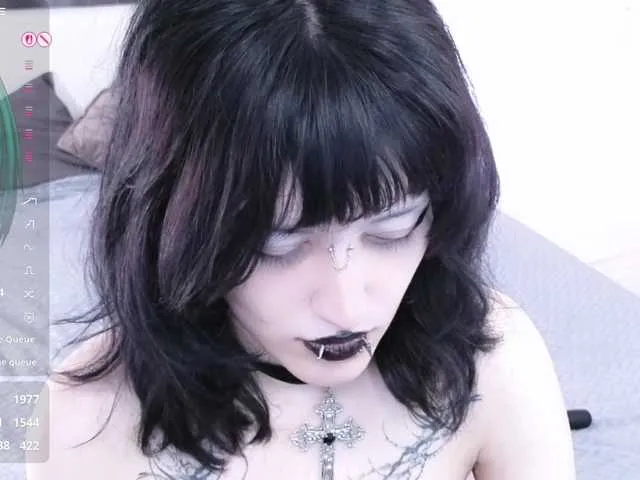 Kenzie – webcam model profile photo Image 5