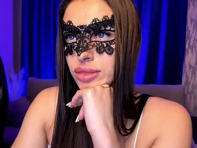 Isabella – webcam model profile photo Image 12