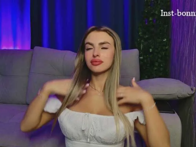 KhloeClark – webcam model profile photo Image 14