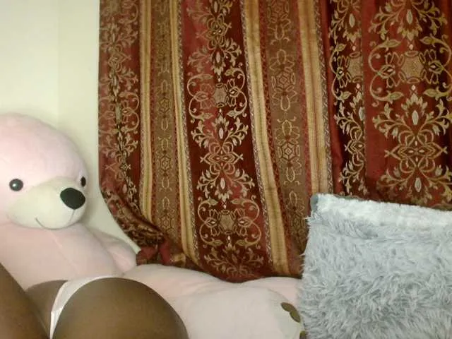Pinkie-Pie – webcam model profile photo Image 11