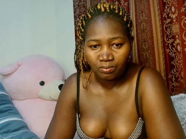 Pinkie-Pie – webcam model profile photo Image 12