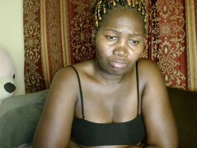 Pinkie-Pie – webcam model profile photo Image 4