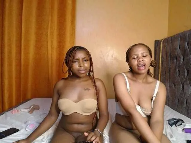 FireGella – webcam model profile photo Image 2