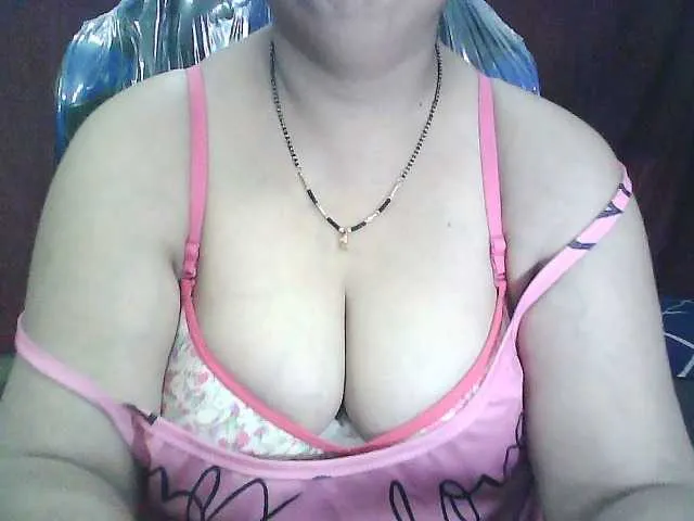 CristinaRous – webcam model profile photo Image 8