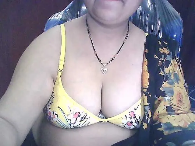 CristinaRous – webcam model profile photo Image 9