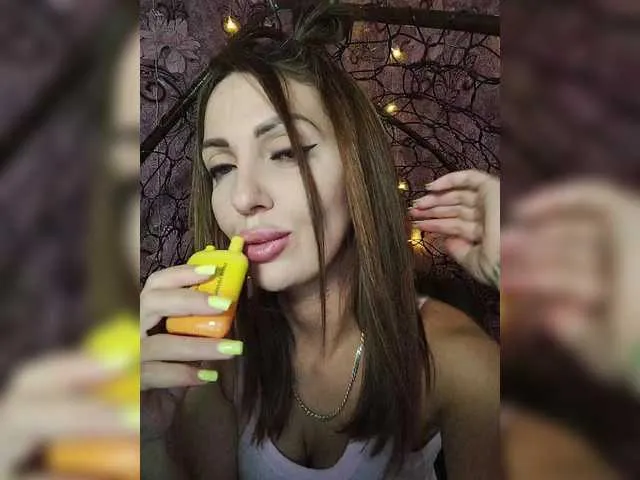 ZamaraVidal – webcam model profile photo Image 11