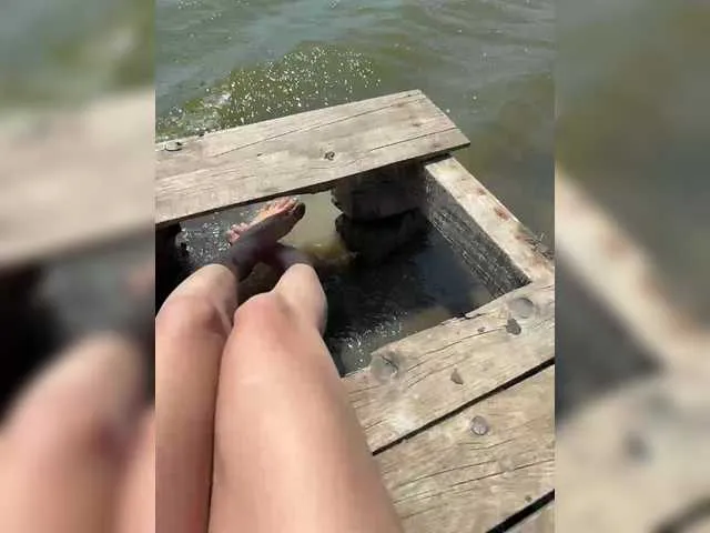 Mara – webcam model profile photo Image 4