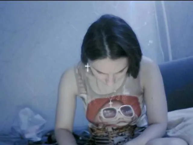 AMI___oO – webcam model profile photo Image 13