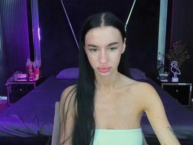 MiraKova – webcam model profile photo Image 12