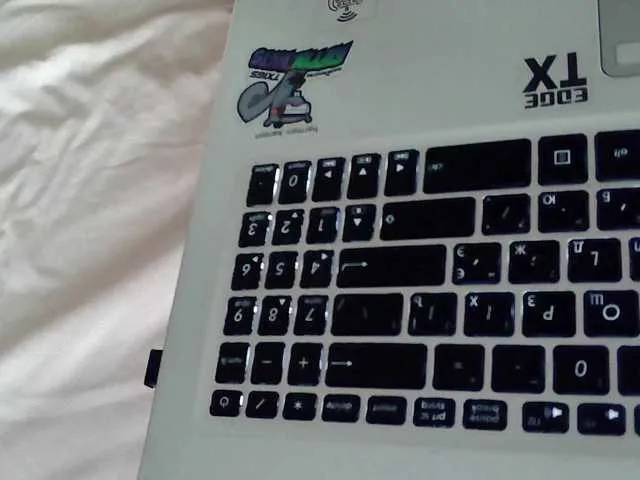 SarahLiberti – webcam model profile photo Image 4