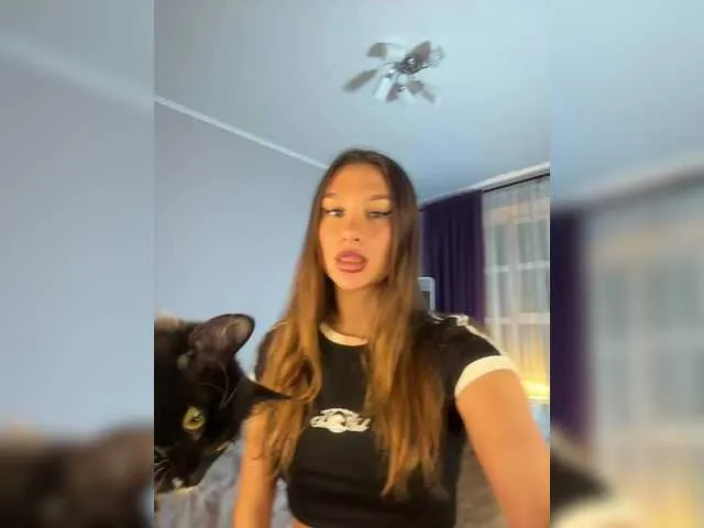 CarolinePrescott – webcam model profile photo Image 19