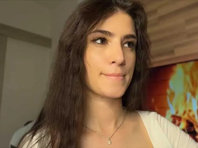 OIivia – webcam model profile photo Image 10