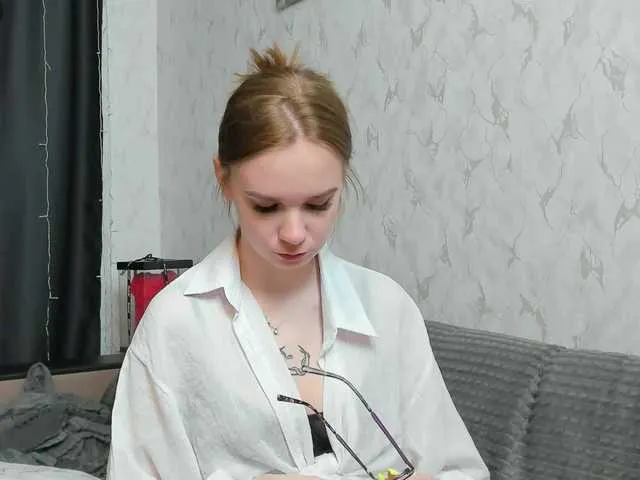 Stacey-Kiss Image 12