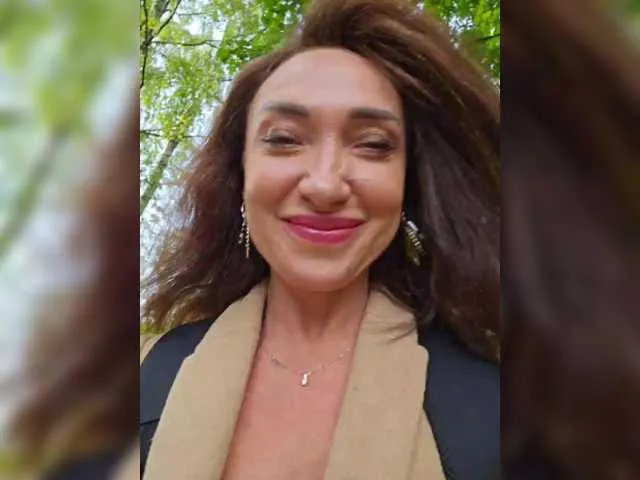 SherineNorth – webcam model profile photo Image 14