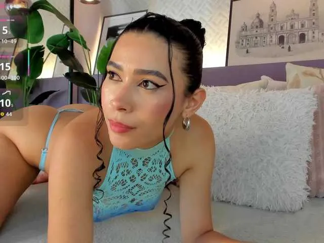 zoyarathore – webcam model profile photo Image 12