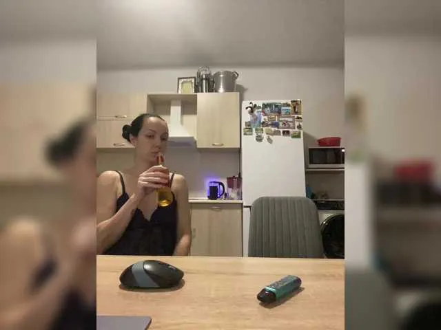 AnnieMontoya – webcam model profile photo Image 10