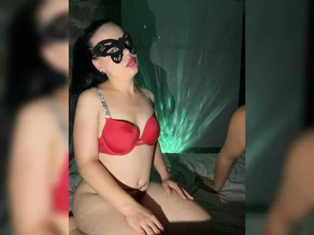 LittleChaosQueen – webcam model profile photo Image 14