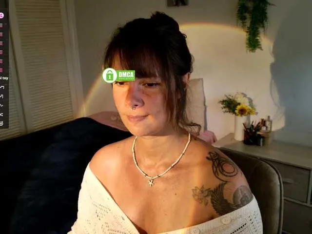 LilianHoward – webcam model profile photo Image 17