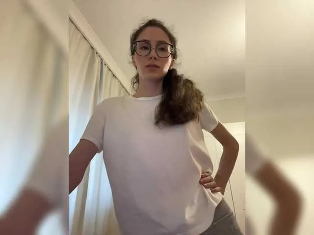 Taylorlove303 – webcam model profile photo Image 9