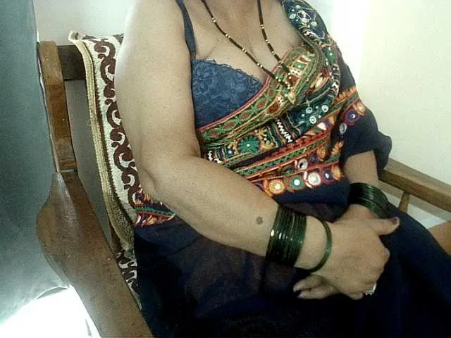 emma05 – webcam model profile photo Image 17