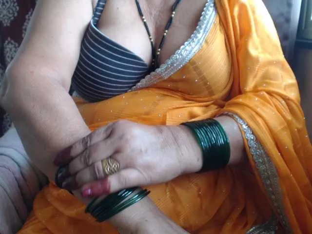 emma05 – webcam model profile photo Image 6