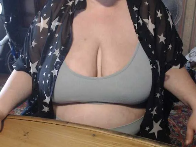 Naughty-Mailey – webcam model profile photo Image 11