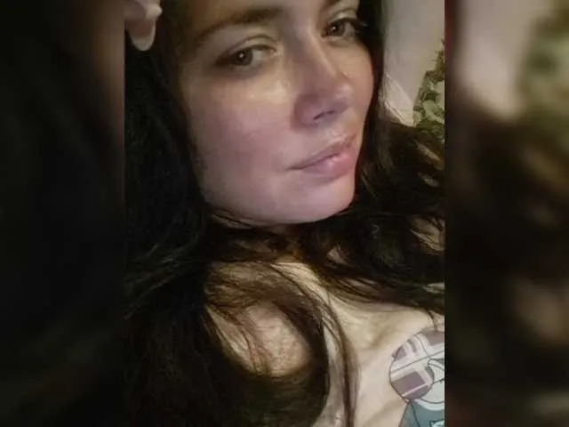 AnyaSin – webcam model profile photo Image 14