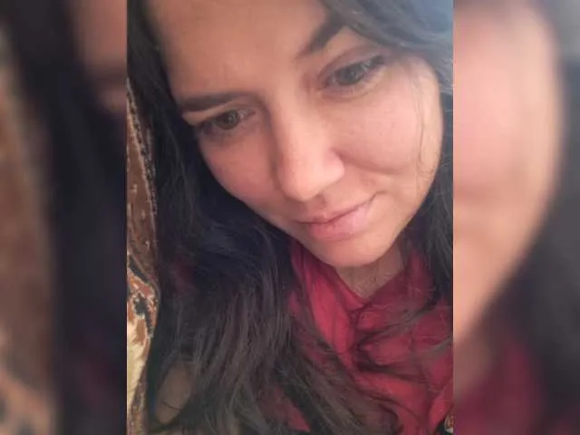 AnyaSin – webcam model profile photo Image 18