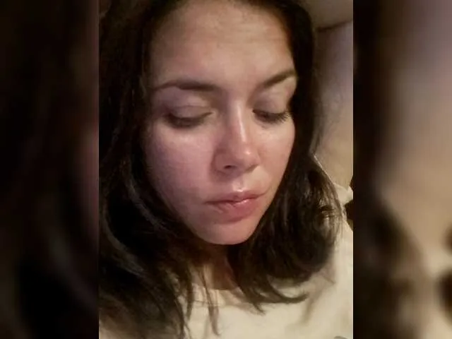 AnyaSin – webcam model profile photo Image 19