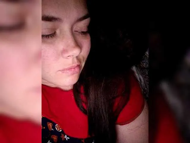 AnyaSin – webcam model profile photo Image 5