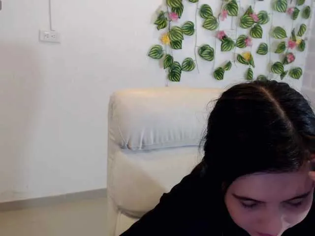 Masha_123 – webcam model profile photo Image 12